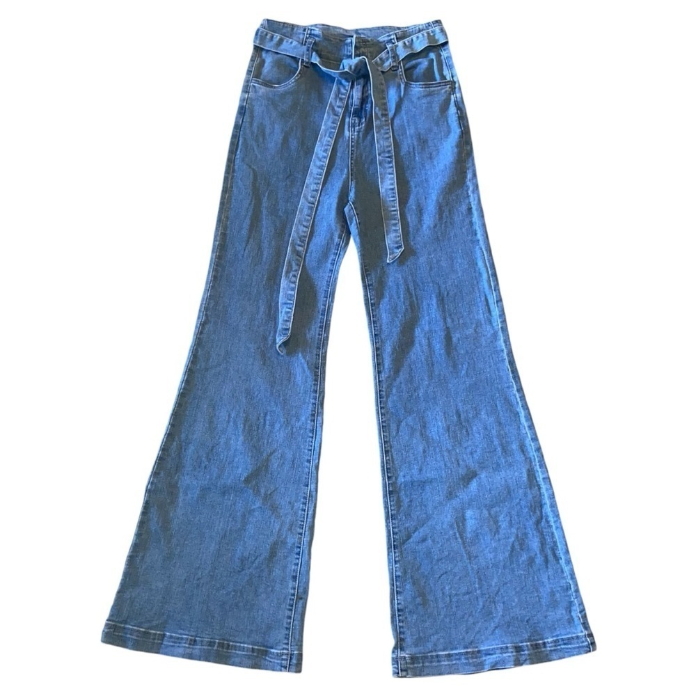 Vici Women’s Large Faded Blue High Rise Flare Faded Belted Waist/ Zipper Denim